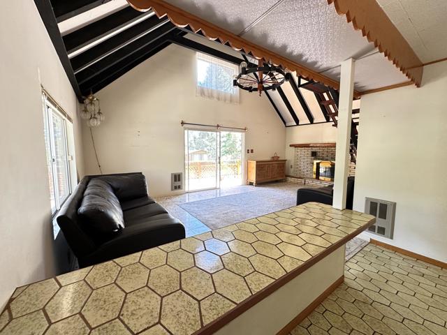 53430 Sherman Drive, Idyllwild CA: https://media.crmls.org/mediaz/1e3617db-c387-44a6-81cc-34b50387371a.jpg