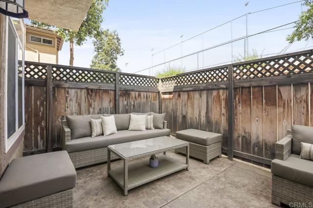 Detail Gallery Image 27 of 64 For 11372 via Rancho San Diego #B,  El Cajon,  CA 92019 - 3 Beds | 2/1 Baths