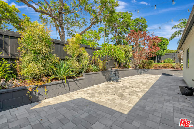4340 W 60th Street, Los Angeles CA: https://media.crmls.org/mediaz/1e36ee7f-0944-44c2-b011-fb9c50d65a33.jpg