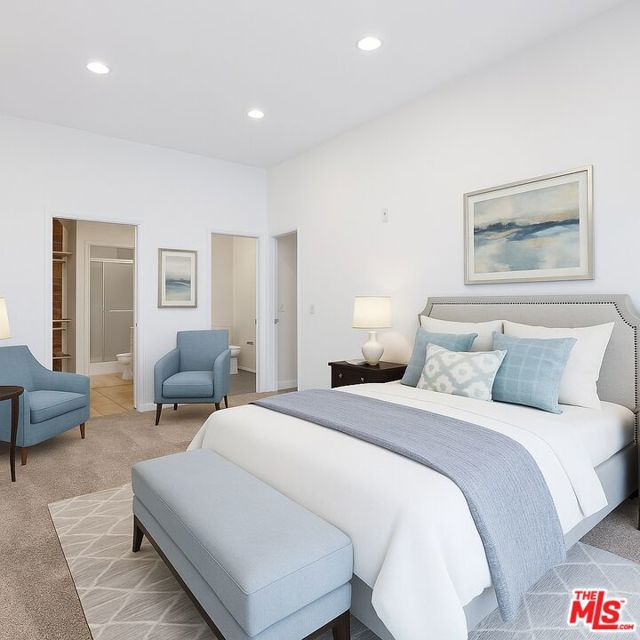 8324 Regents Road, San Diego CA: https://media.crmls.org/mediaz/1e36f203-89f7-41e1-8733-8f419dc71383.jpg