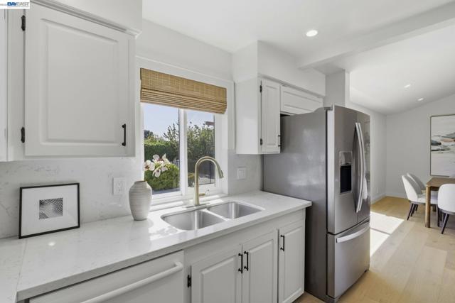 Image 16 of 39 For 7574 Birkdale Dr