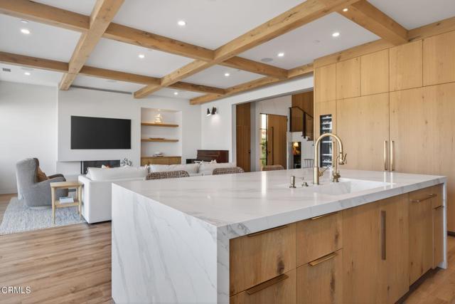 Detail Gallery Image 15 of 70 For 1305 Beachmont, Ventura,  CA 93001 - 4 Beds | 4 Baths