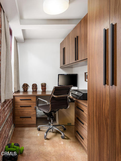 940 E 2nd Street, Los Angeles CA: https://media.crmls.org/mediaz/1e39b3e4-a9ab-4483-98eb-ef37ca75a5db.jpg