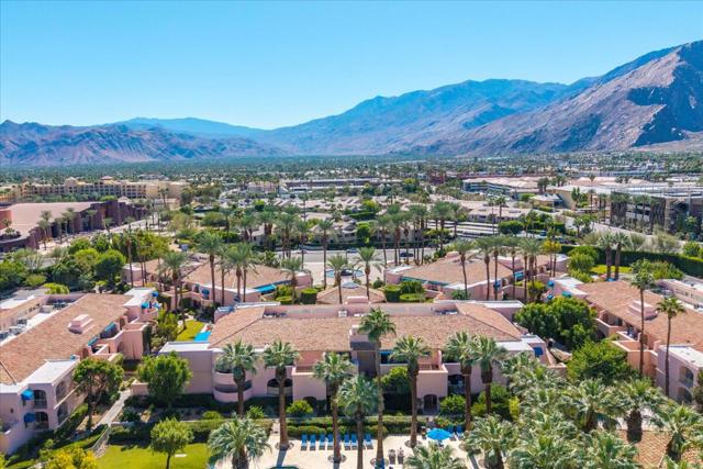 500 E Amado Road, Palm Springs CA: https://media.crmls.org/mediaz/1e3addef-022d-457b-9f1a-38cc2d078f9b.jpg