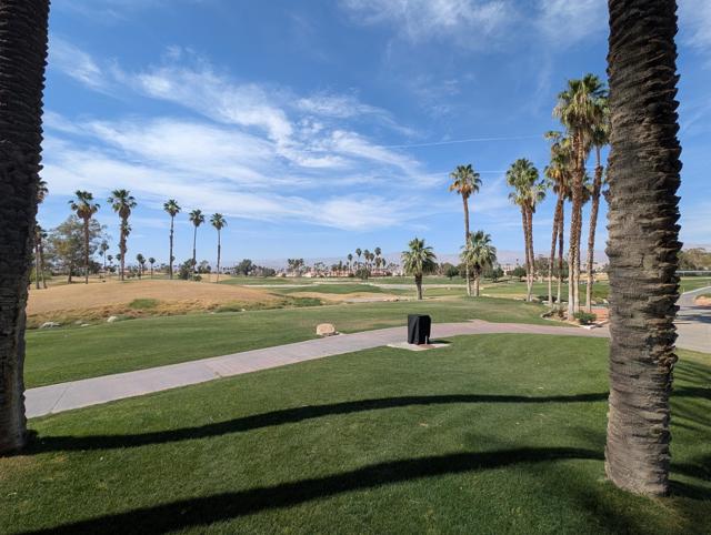 618 Vista Lago N Circle, Palm Desert CA: https://media.crmls.org/mediaz/1e3d3ee9-09ed-4555-8e7b-d804b0330acf.jpg