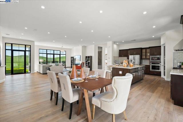 5388 Doolan Rd, Livermore CA: https://media.crmls.org/mediaz/1e3f5b9a-89c3-4752-91ae-d7a53ac324b3.jpg
