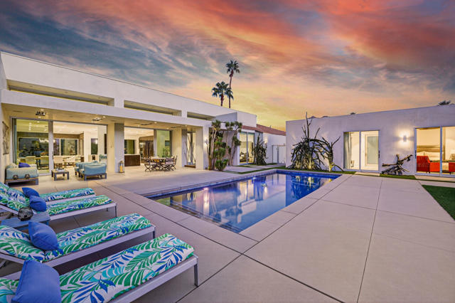 49120 Sunrose Lane, Palm Desert CA: https://media.crmls.org/mediaz/1e3fb2e0-37d8-4889-b448-dbac8ca392a2.jpg