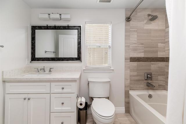 Detail Gallery Image 21 of 39 For 4057 Lamont St, San Diego,  CA 92109 - 3 Beds | 2/1 Baths