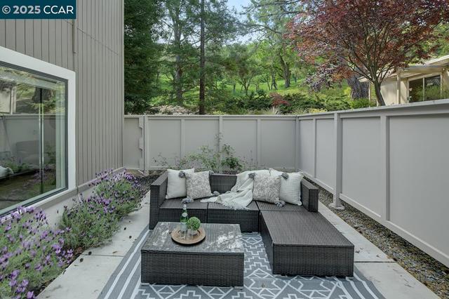 1317 Stanley Dollar Dr, Walnut Creek CA: https://media.crmls.org/mediaz/1e404fc0-e13f-47a3-a3b0-050960ccc222.jpg