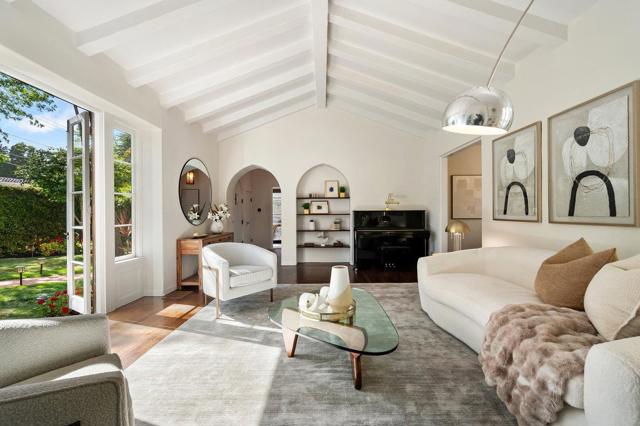 618 Occidental Avenue, San Mateo CA: https://media.crmls.org/mediaz/1e40a026-53e8-412f-ac37-5925b0b1b4e2.jpg