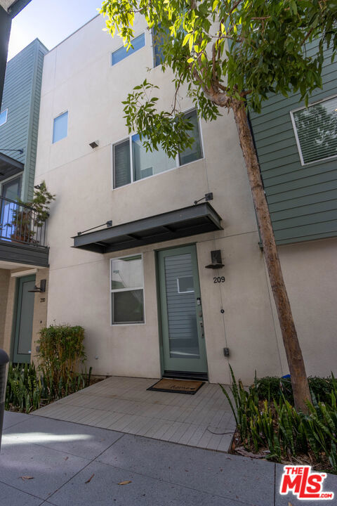 Image 2 for 9912 Artesia Blvd #209, Bellflower, CA 90706