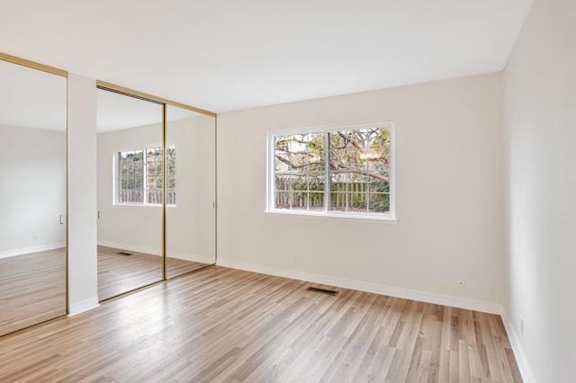 3695 Skyline Drive, Hayward CA: https://media.crmls.org/mediaz/1e41696e-7570-4f89-9041-3e0c74116227.jpg