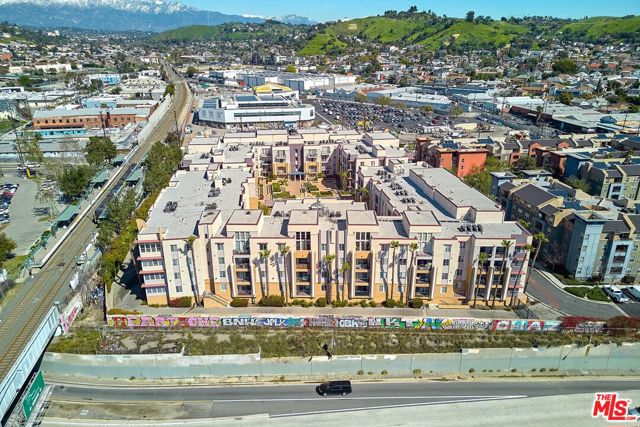 360 W Avenue 26, Los Angeles CA: https://media.crmls.org/mediaz/1e41c0f6-6108-4a41-a5da-f1e0f39df6ef.jpg