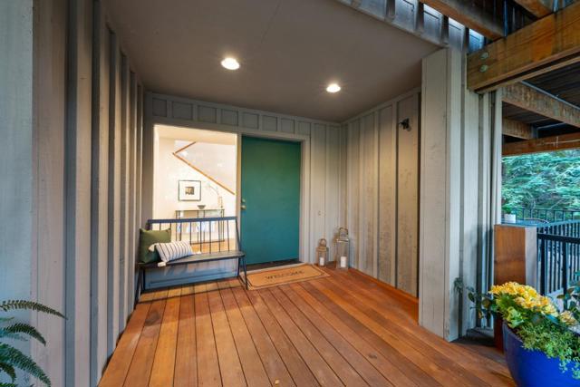 21 Valley Oak Street, Portola Valley CA: https://media.crmls.org/mediaz/1e423f06-fe02-49a8-8661-627b08485831.jpg
