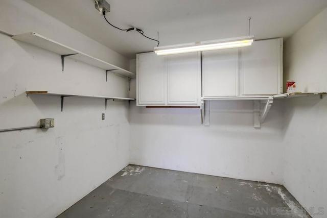 17637 Pomerado Rd, San Diego CA: https://media.crmls.org/mediaz/1e42de56-9526-47f7-8523-e90811d3d009.jpg