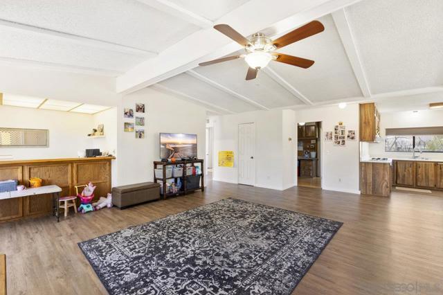 3232 N Twin Oaks Valley Rd, San Marcos CA: https://media.crmls.org/mediaz/1e43787e-a3df-4693-857f-1560cbd3d258.jpg