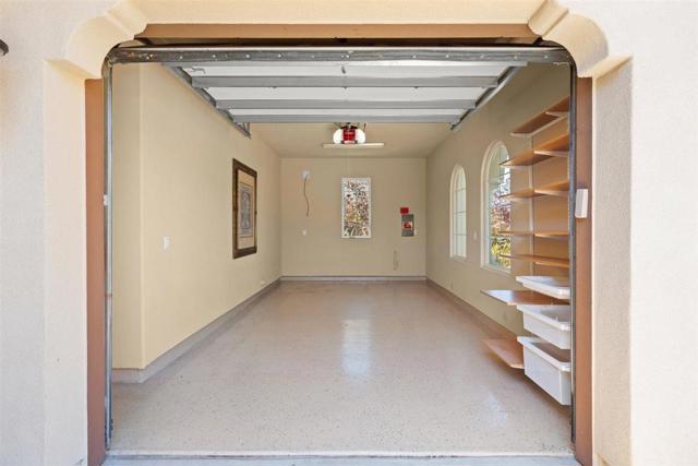 21 Bigleaf Road, Orinda CA: https://media.crmls.org/mediaz/1e43de16-864e-42db-8ad6-c20c03a45735.jpg