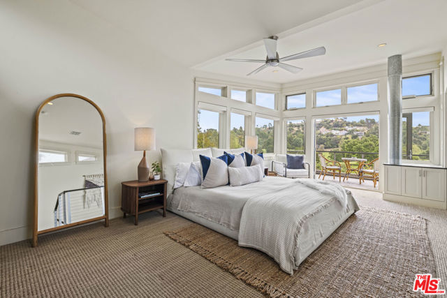 4650 Canoga Avenue, Woodland Hills CA: https://media.crmls.org/mediaz/1e43ea04-3706-4487-befb-f9ff60fd2332.jpg
