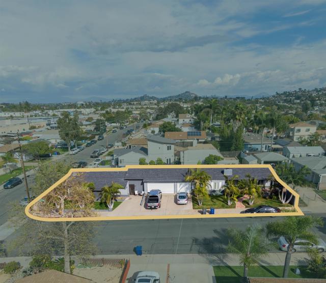 4875 77 Normandie, La Mesa CA: https://media.crmls.org/mediaz/1e440cee-975f-422a-b917-2751600b37bf.jpg