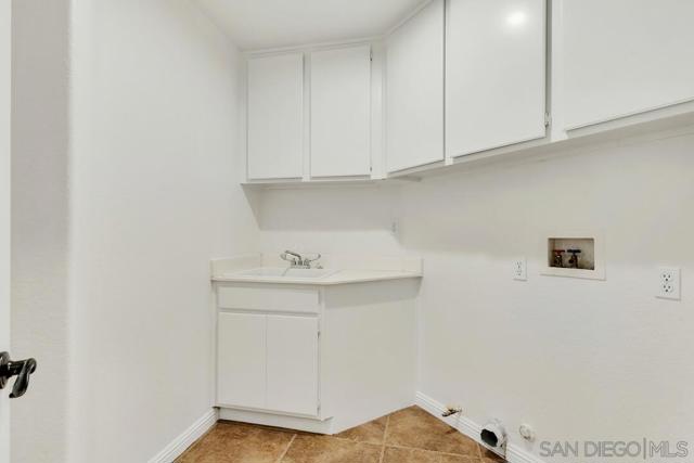 Image 17 of 41 For 7324 Celata Ln
