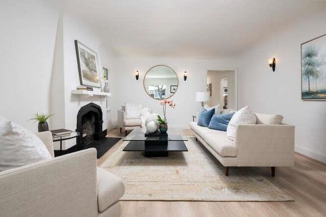 833 Linden Avenue, Burlingame CA: https://media.crmls.org/mediaz/1e45e237-df41-4a6a-90ff-21878367c09f.jpg
