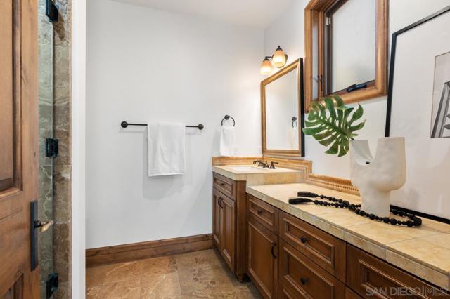 Image 48 of 69 For 8080 La Jolla Scenic Dr