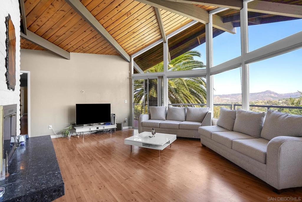 Escondido - photo 15