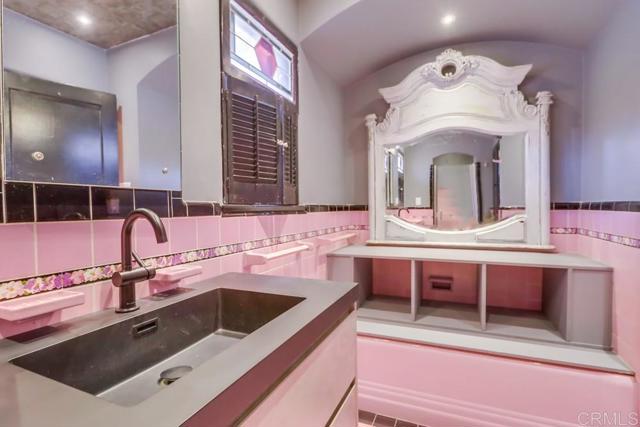 Detail Gallery Image 57 of 73 For 3014 Xenophon St, Point Loma,  CA 92106 - 5 Beds | 3 Baths