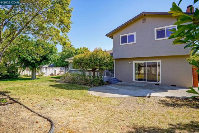 715 Graymont Circle, Concord CA: https://media.crmls.org/mediaz/1e491c95-dd73-4c99-ac51-768687dcec19.jpg