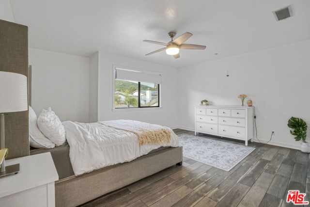 17764 Sidwell Street, Granada Hills CA: https://media.crmls.org/mediaz/1e4a3c12-e97d-4d77-b56f-b7baf063fbd0.jpg