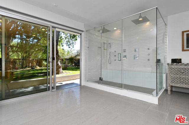 20150 Delita Drive, Woodland Hills CA: https://media.crmls.org/mediaz/1e4a5dad-7474-42c6-890c-3236e5f7c19d.jpg