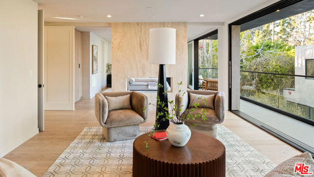 615 23rd Street, Santa Monica CA: https://media.crmls.org/mediaz/1e4ad276-2c76-4ee4-8ff4-4d66b4dae1d2.jpg