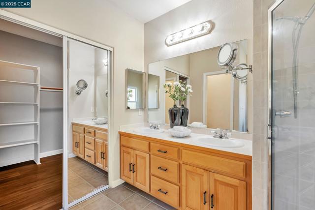 300 Saint Augustine Ct, Benicia CA: https://media.crmls.org/mediaz/1e4ad519-25a3-4bd9-a601-8ffd8368aa7d.jpg