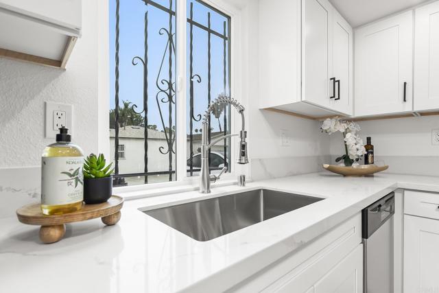 Detail Gallery Image 18 of 34 For 4514 Dawson Ave #4,  San Diego,  CA 92115 - 3 Beds | 2/1 Baths