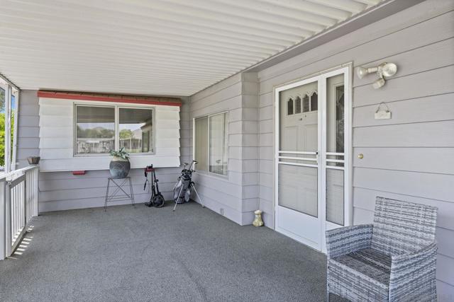 5001 W Florida Avenue, Hemet CA: https://media.crmls.org/mediaz/1e4b79ea-a131-49f7-81c9-fd662c9738a3.jpg