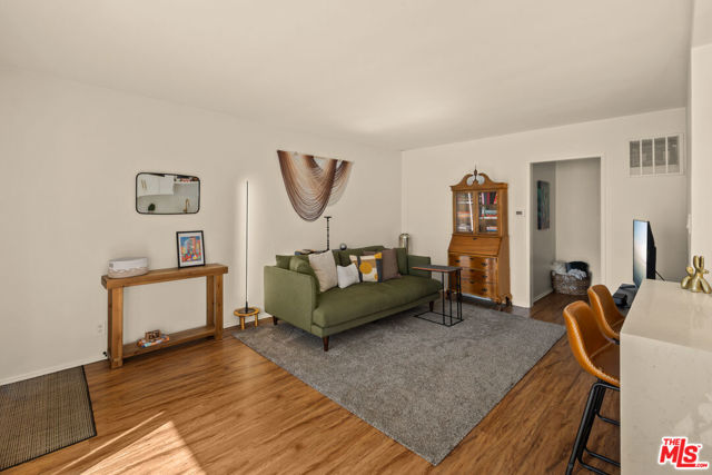 2621 Centinela Avenue, 17 photo 3
