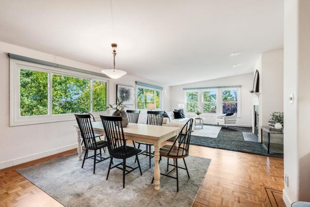 3920 Lakemead Way, Redwood City CA: https://media.crmls.org/mediaz/1e4bea63-1f9f-4327-8980-3691ba81e962.jpg