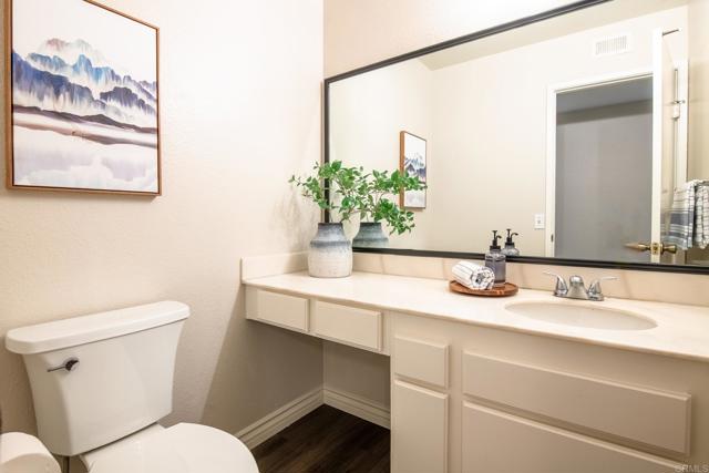 Image 24 of 33 For 2940 Gaviota Circle