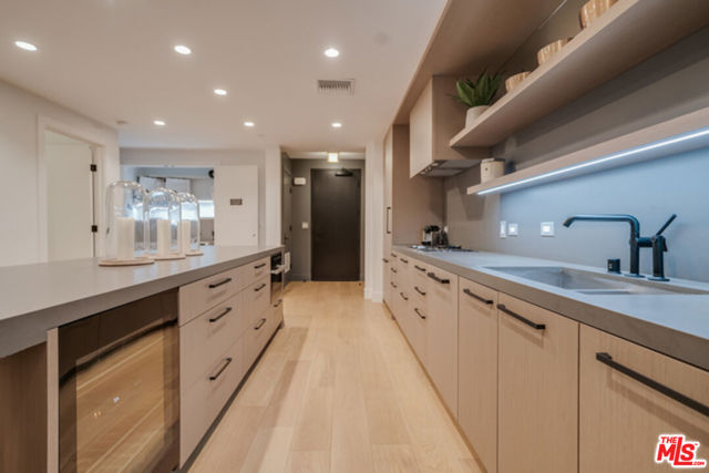 10777 WILSHIRE Boulevard, Los Angeles CA: https://media.crmls.org/mediaz/1e4cbdd7-d335-4ec1-a7a5-fe06d778f791.jpg