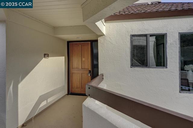 3535 Terra Granada Dr, Walnut Creek CA: https://media.crmls.org/mediaz/1e4da002-9be6-4c48-a39f-aa160bbc19e9.jpg