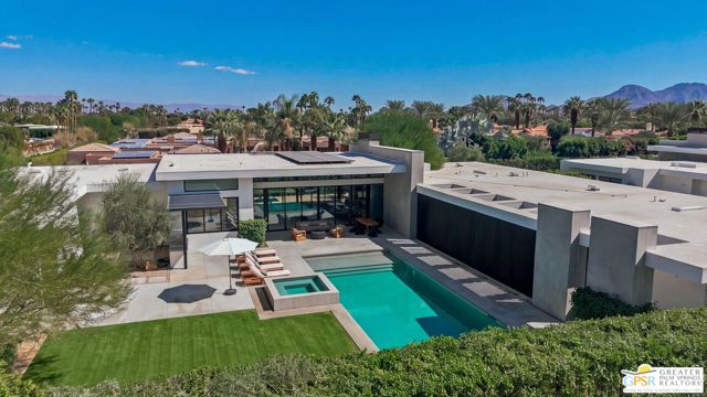 8 Desert Lark Circle, Rancho Mirage, CA 92270