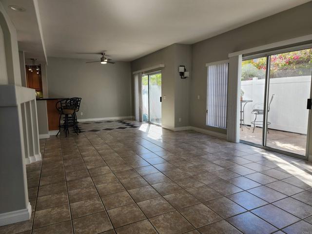 Detail Gallery Image 32 of 43 For 8597 via Mallorca #F,  La Jolla,  CA 92037 - 2 Beds | 2/1 Baths