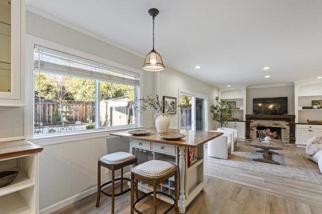 819 Cumberland Drive, Gilroy CA: https://media.crmls.org/mediaz/1e4e6dae-5064-4ed9-ad03-f34ddbaab687.jpg