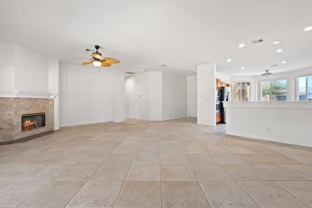 74082 Daisy Lane, Palm Desert CA: https://media.crmls.org/mediaz/1e4e89a1-6fdf-4720-a2a8-c092848565f2.jpg