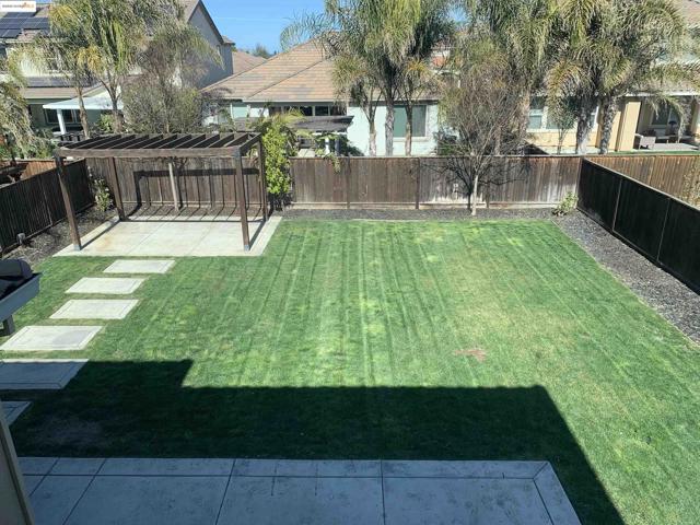 8047 Westport Circle, Discovery Bay CA: https://media.crmls.org/mediaz/1e4ede9f-49ac-45e5-b002-f4de55234d1f.jpg
