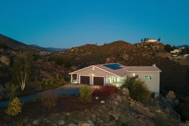 Detail Gallery Image 1 of 1 For 1801 Scenic View Pl, Alpine,  CA 91901 - 3 Beds | 3 Baths