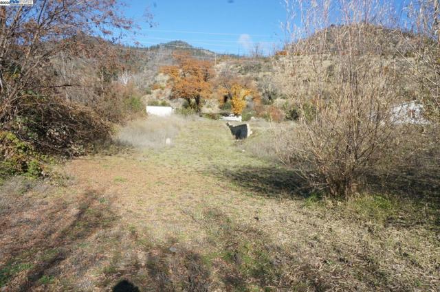 50 Acorn Ln, Junction City CA: https://media.crmls.org/mediaz/1e502cae-d3df-4a56-b97f-cb7bc1cce9cf.jpg