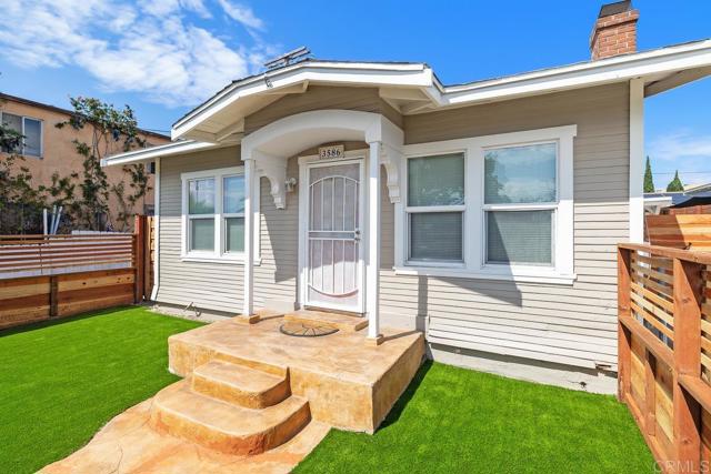 3586 3588 Orange Avenue, San Diego CA: https://media.crmls.org/mediaz/1e517fc8-119f-4d7e-84cf-a63f6dc0b2aa.jpg