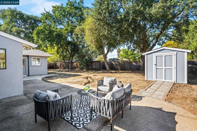 3225 Cowell Rd, Concord CA: https://media.crmls.org/mediaz/1e51cad9-c3fb-4349-b5bc-8567038d3f15.jpg
