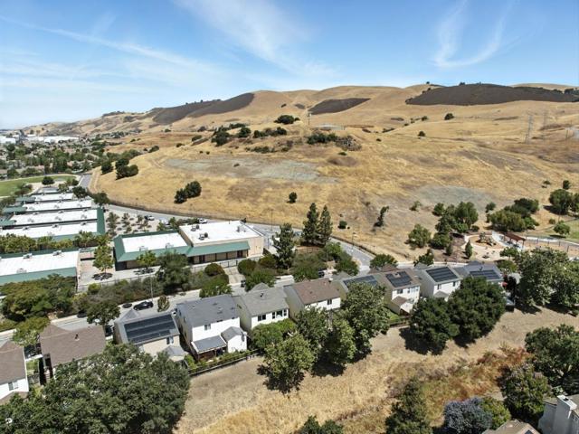 546 Chelsea, San Jose CA: https://media.crmls.org/mediaz/1e520692-6067-4b94-9023-4a248bc95e49.jpg